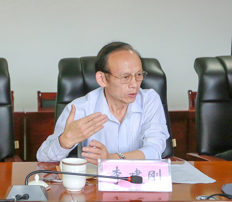 铜仁职业技术学院党委副书记覃礼涛一行到beat365开展校际合作交流(图4)