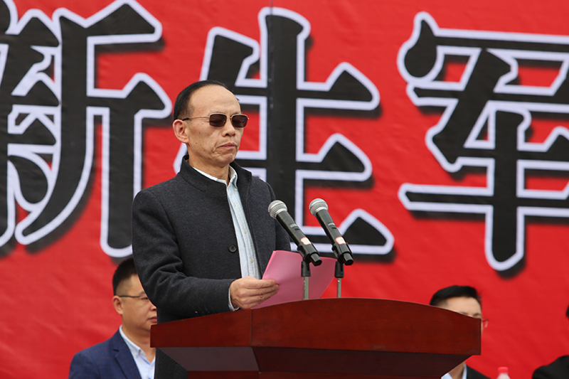 beat365中国官方网站举行2020级新生军训结训暨开学典礼(图3)