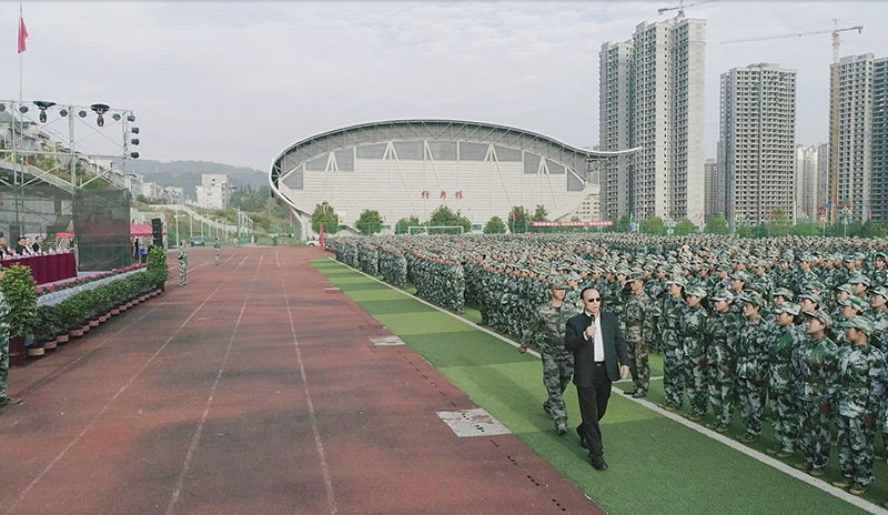 beat365中国官方网站举行2020级新生军训结训暨开学典礼(图12)