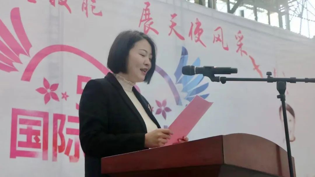 beat365中国官方网站举行5·12国际护士节活动暨授帽仪式(图10)