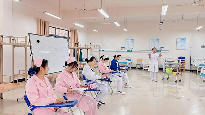 创新协同·奋竞于春-beat365中国官方网站第六届护理技能大赛圆满举办(图5)