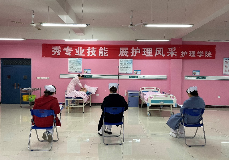 创新协同·奋竞于春-beat365中国官方网站第六届护理技能大赛圆满举办(图6)