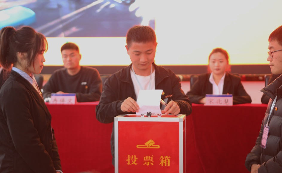 共青团beat365中国官方网站教育与体育学院总支部委员会召开第一次团员代表大会(图5)