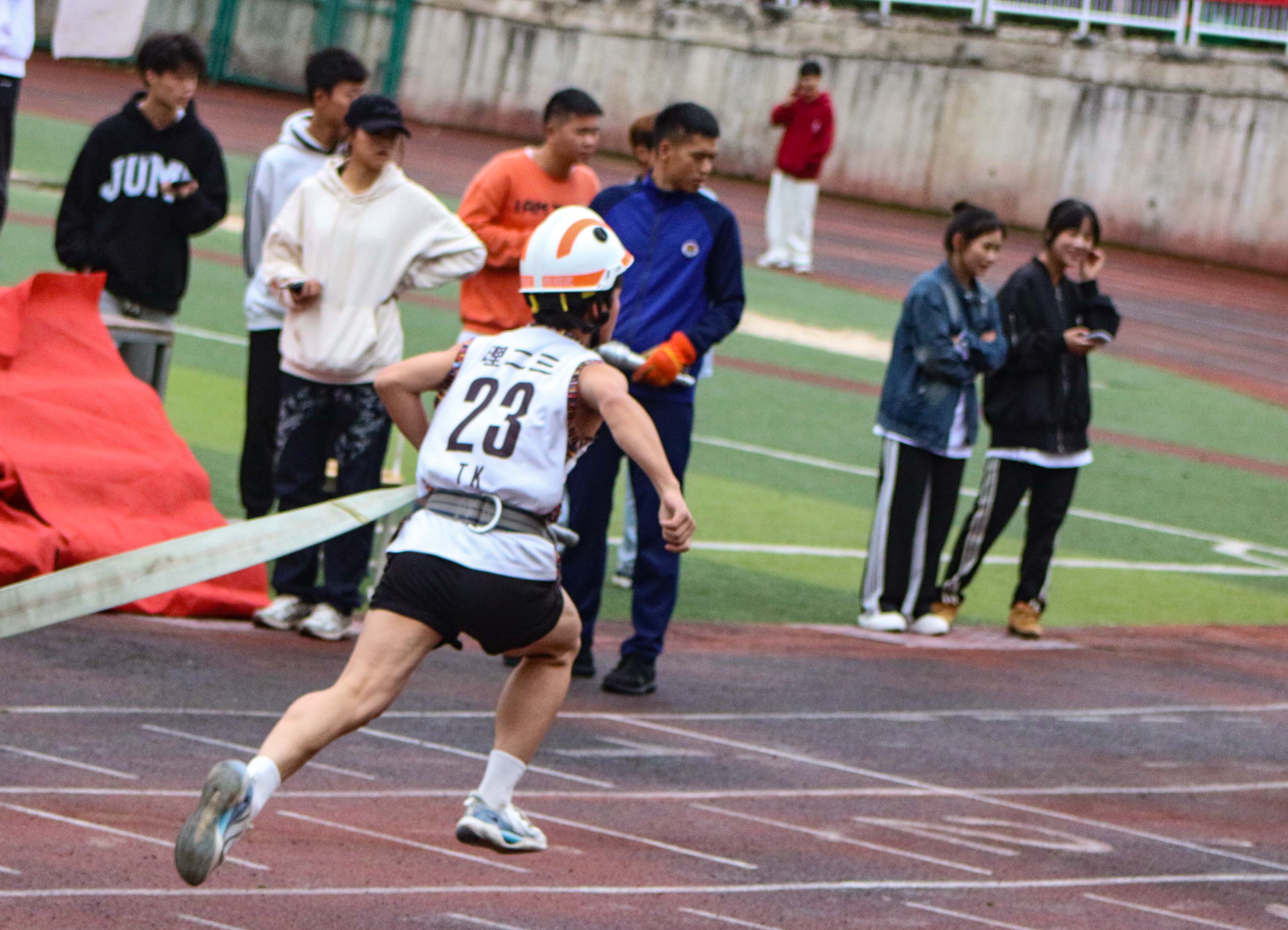 2023年德江县消防宣传月活动启动仪式暨第二届大学生消防技能运动会在beat365中国官方网站举行(图22)