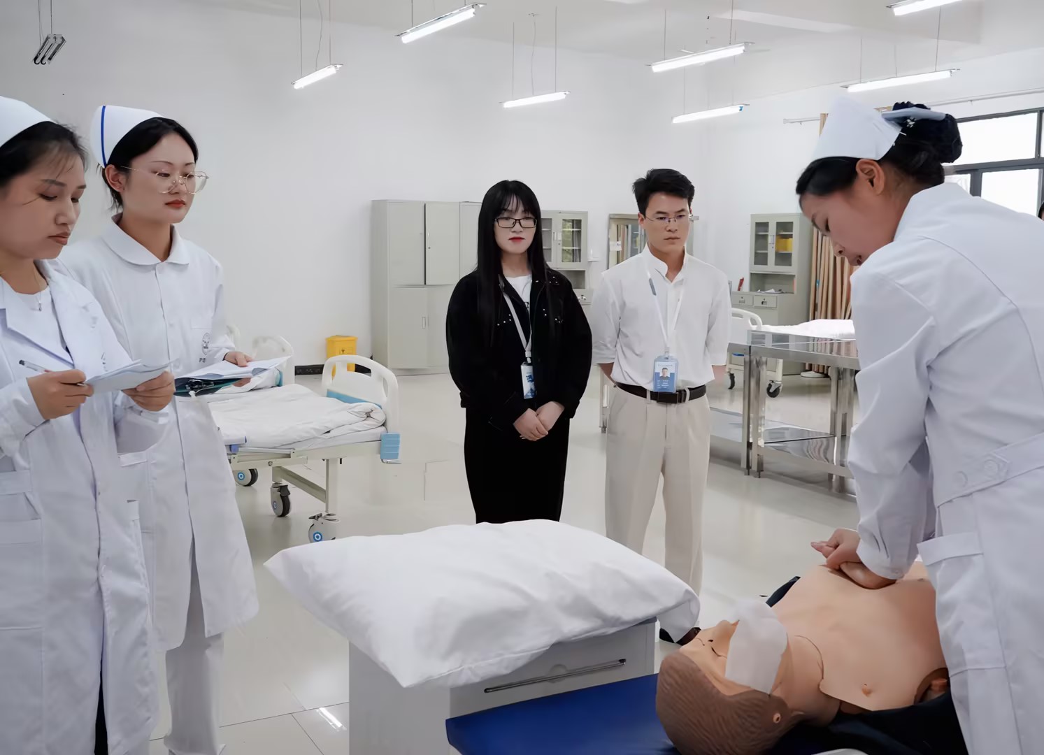 比学赶超强技能·业务比武展风采 ——beat365中国官方网站第七届护理技能大赛圆满举办(图8)