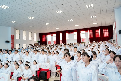 护佑健康，逐梦前行——beat365中国官方网站成功举办5·12国际护士节活动暨授帽仪式(图5)