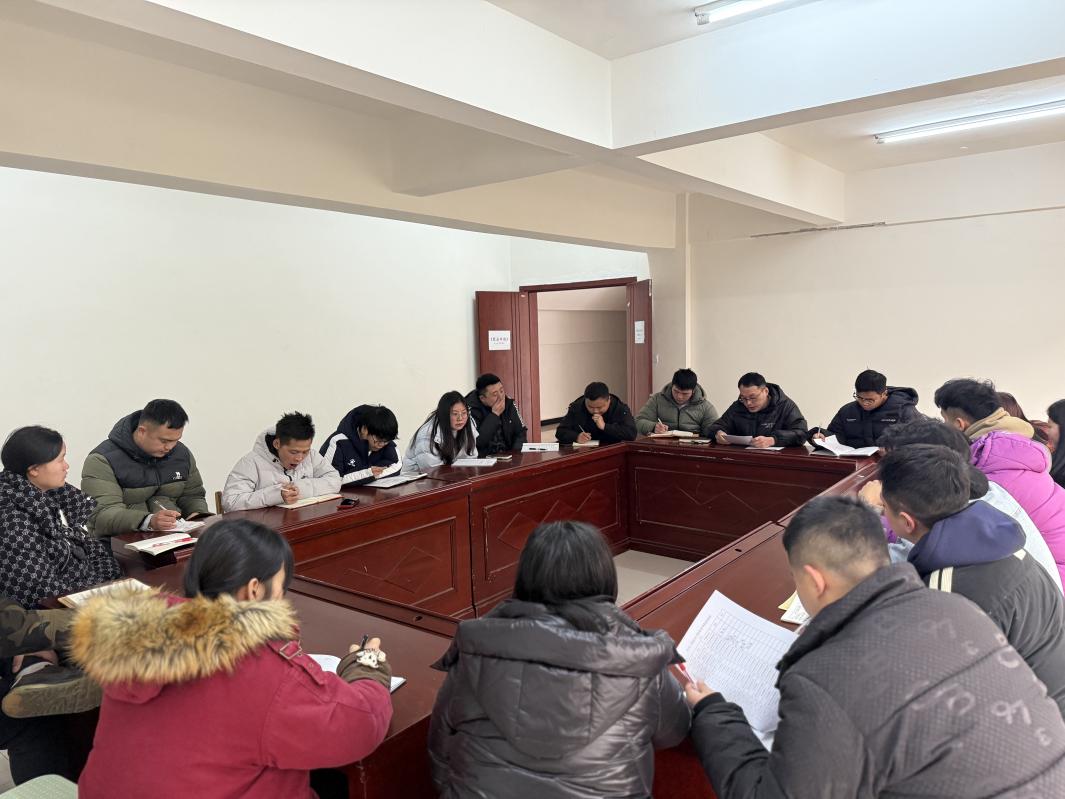 党建引领强根基，同心共筑新篇章 体育学院召开2025年春季学期 第一次教职工大会(图1)