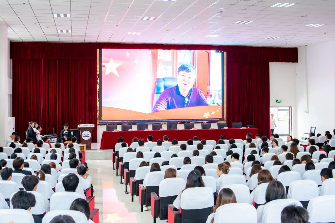 十年砥砺绽芳华·青春奋进向未来|beat365召开2024年度五四表彰大会(图12)