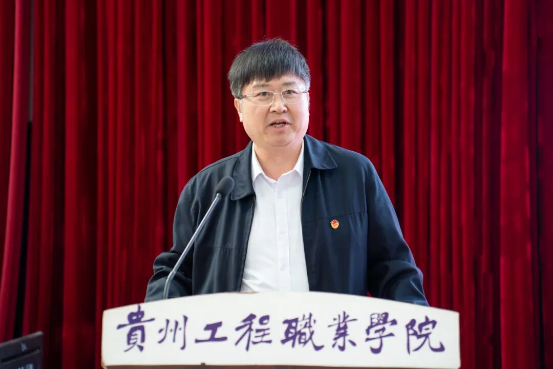 十年砥砺绽芳华·青春奋进向未来|beat365召开2024年度五四表彰大会(图2)