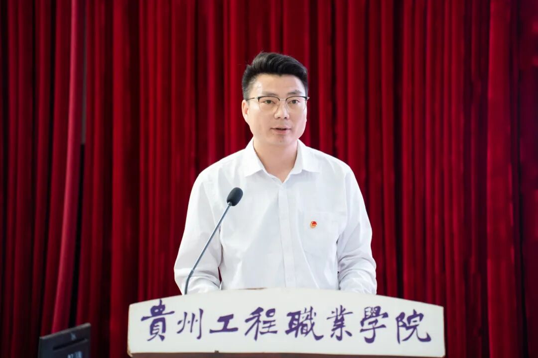 十年砥砺绽芳华·青春奋进向未来|beat365召开2024年度五四表彰大会(图4)