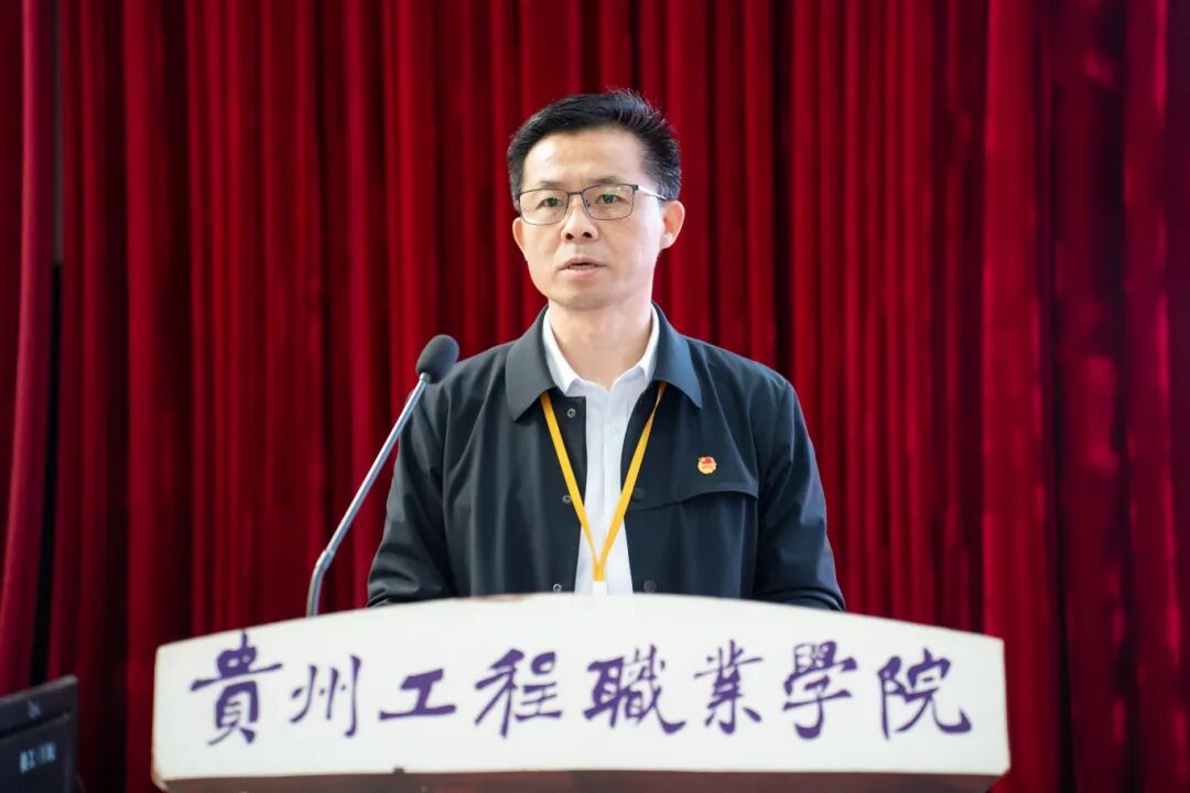 十年砥砺绽芳华·青春奋进向未来|beat365召开2024年度五四表彰大会(图3)