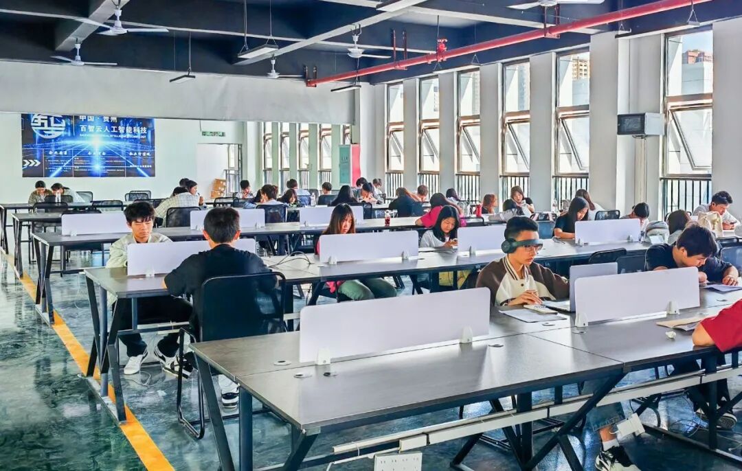 从“畏难观望”到“主动突围”——产教融合实训谱写职教改革新篇章(图2)