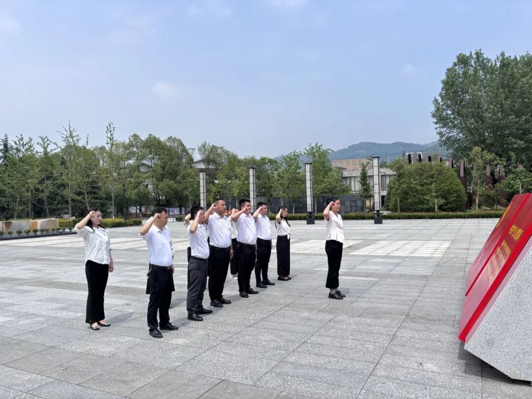 建筑工程学院党总支赴息烽开展主题党日活动(图2)