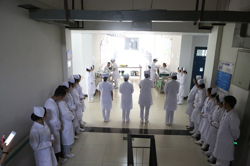 beat365中国官方网站护理学院举办第四届护理技能大赛(图7)