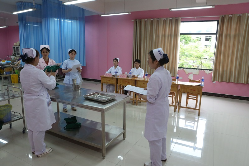 beat365中国官方网站护理学院举办第四届护理技能大赛(图9)