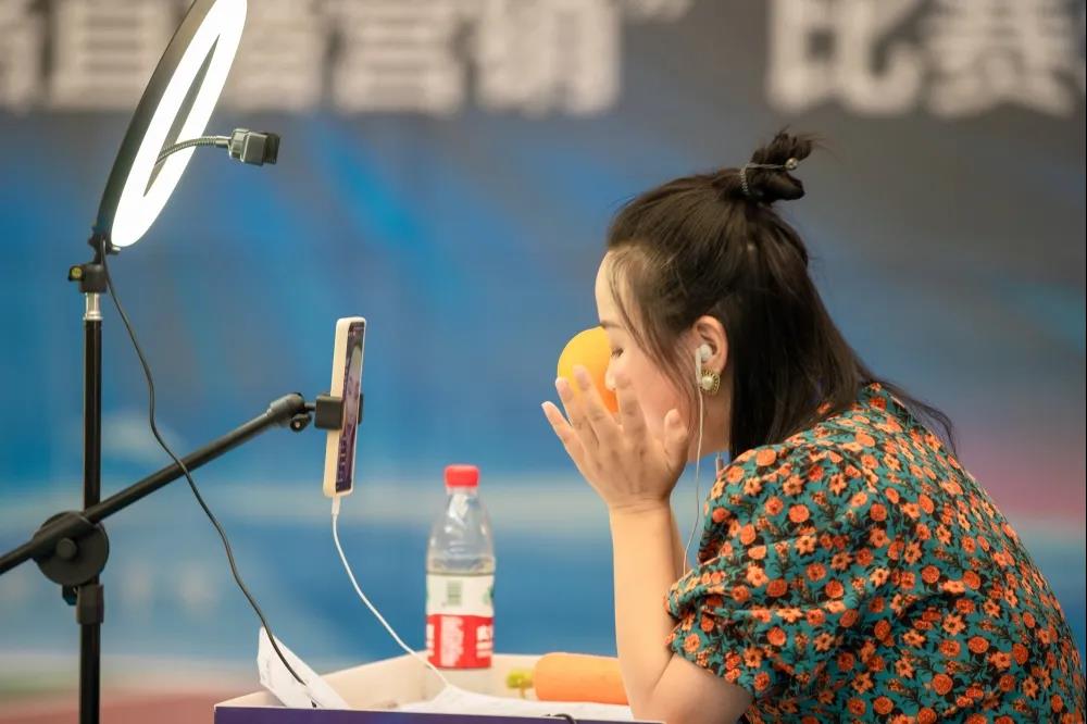 贵州省第一届职业技能大赛铜仁市选拔赛“网络直播营销”比赛在beat365中国官方网站拉开序幕(图11)